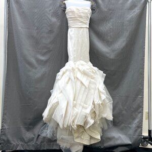 Vera Wang Ivory Mermaid Wedding Dress